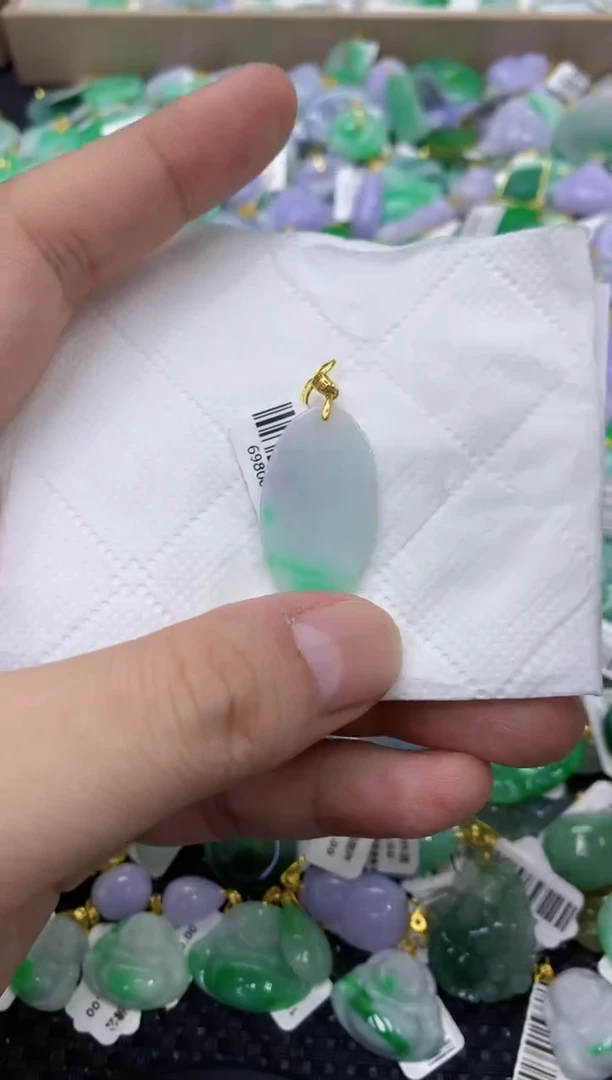 颈饰未镶嵌翡翠天然缅甸非常A货