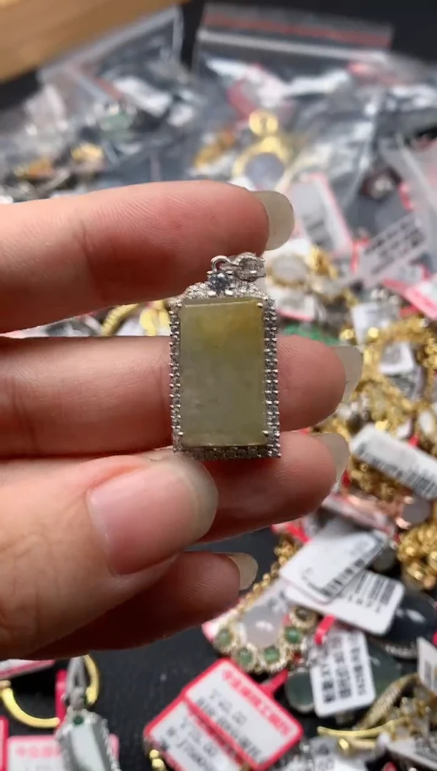 翡翠戒指银S925镶嵌天然A货缅甸翡翠