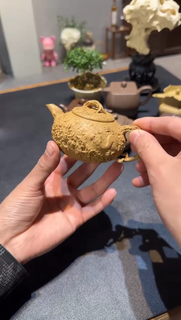 茶壶紫砂透**具隐龙供春 黄金段