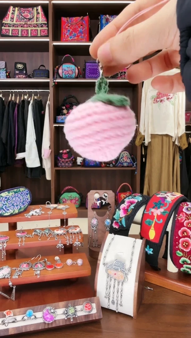 【闪购商品】织绣111蚩梦苗族古绣