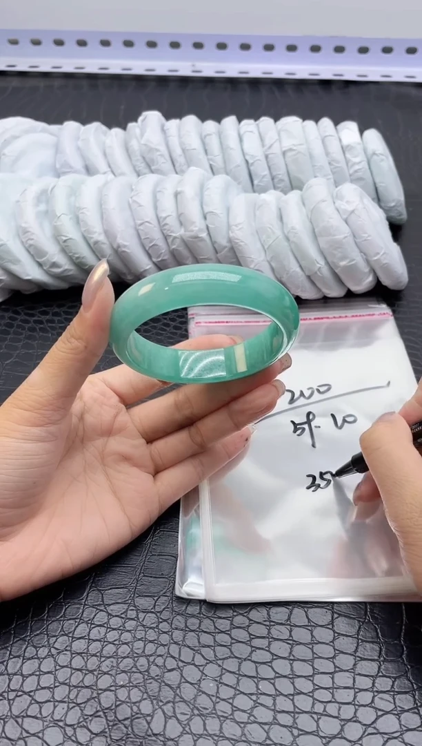 手镯所见即所得拍啥发啥200