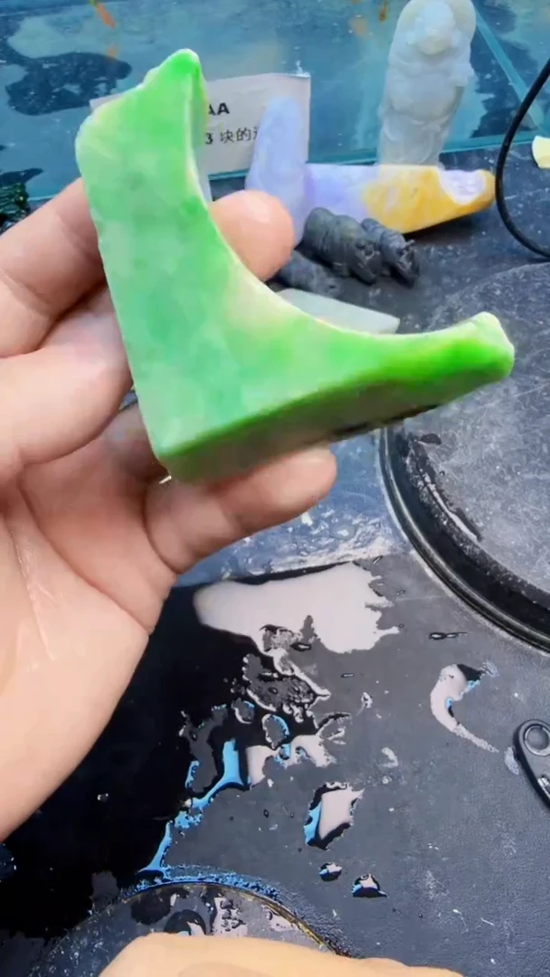 翡翠挂件未镶嵌天然翡翠005