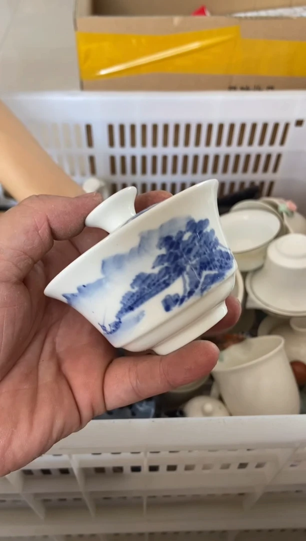 杯无运费险有瑕疵的摄影的产品有使用过的痕迹有点脏介意勿拍