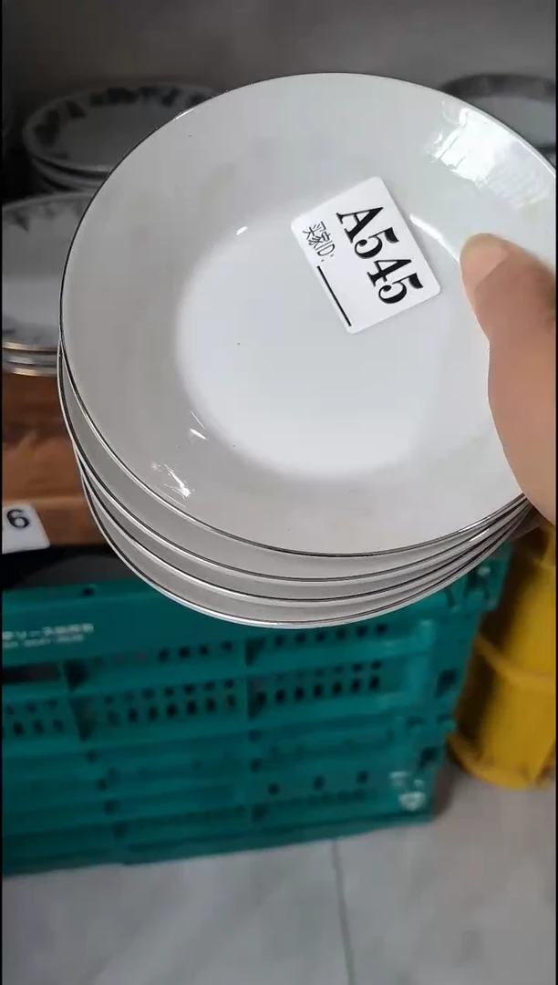 小*小美    中古商品 默认瑕疵 满20包邮 完美主义者慎拍