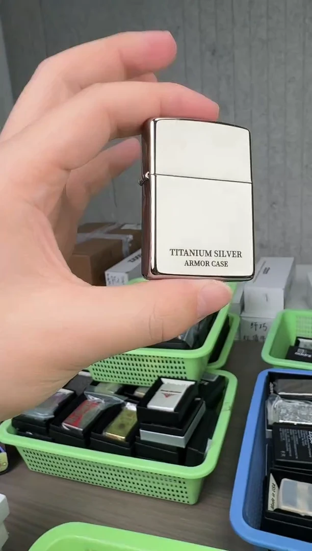 铜     银钛盔甲