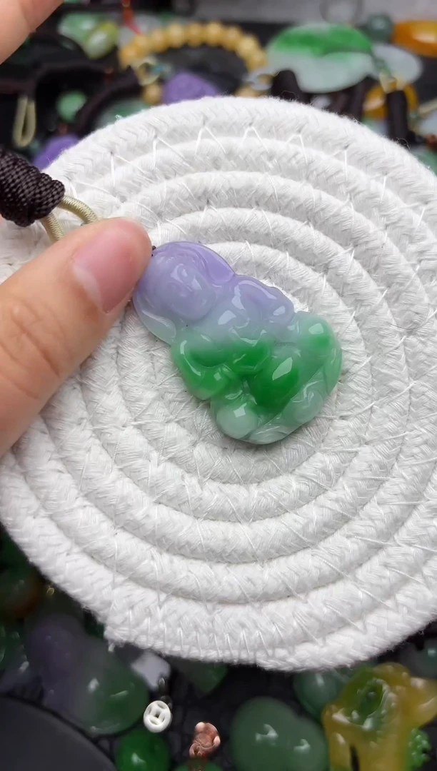 颈饰未镶嵌翡翠缅甸翡翠吊坠