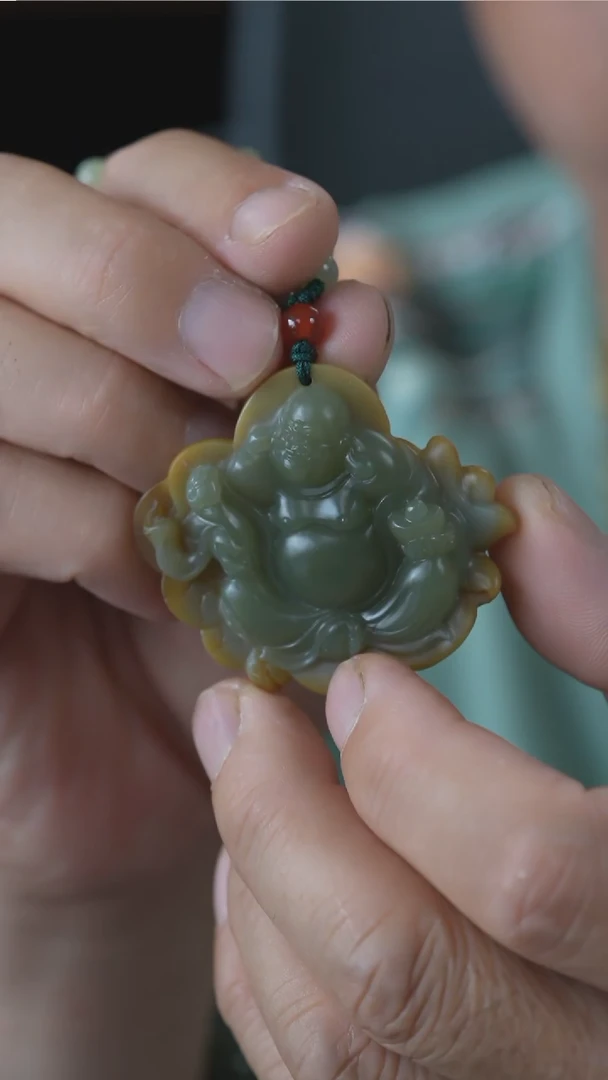 和田玉未镶嵌颈饰佛公