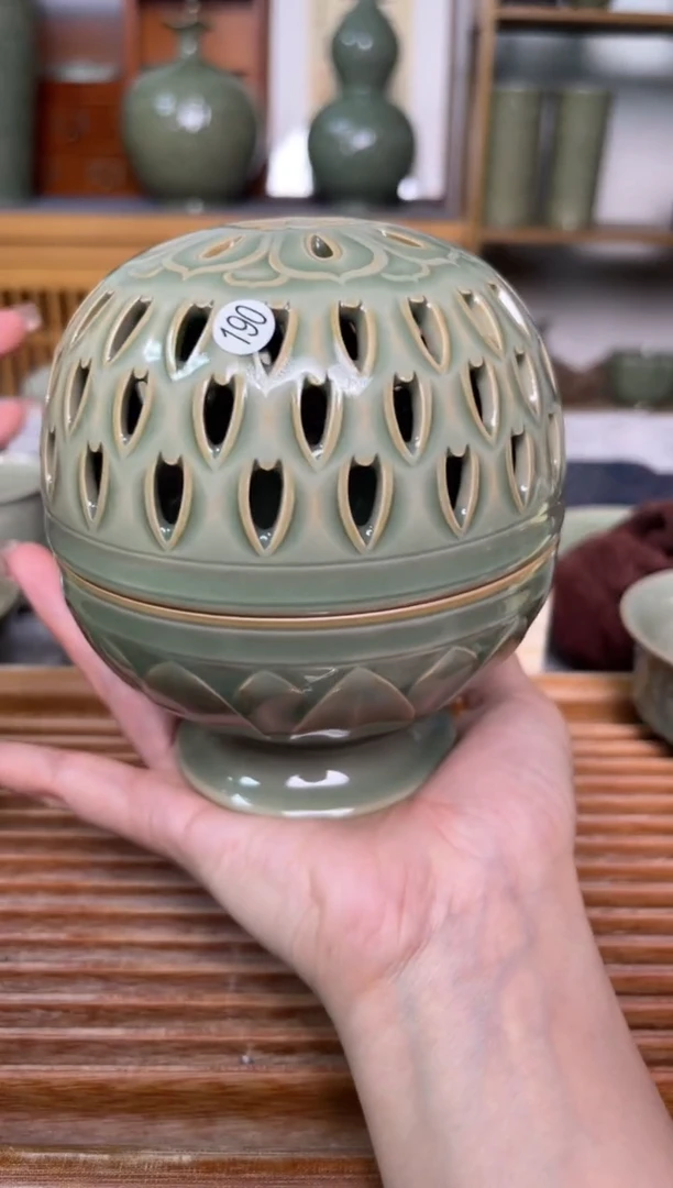 【闪购商品】其他190仰山 纯手工秘色镂空香薰炉 万字纹