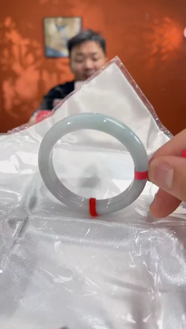 未镶嵌手镯翡翠翡翠手镯