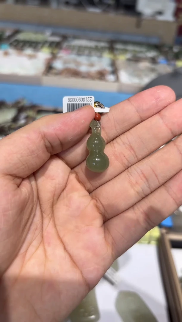 和田玉未镶嵌吊坠(不含链)吊坠