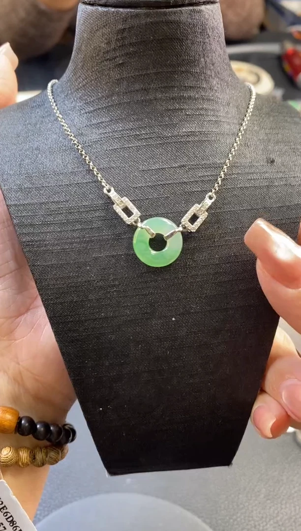 颈饰银S925镶嵌翡翠17765