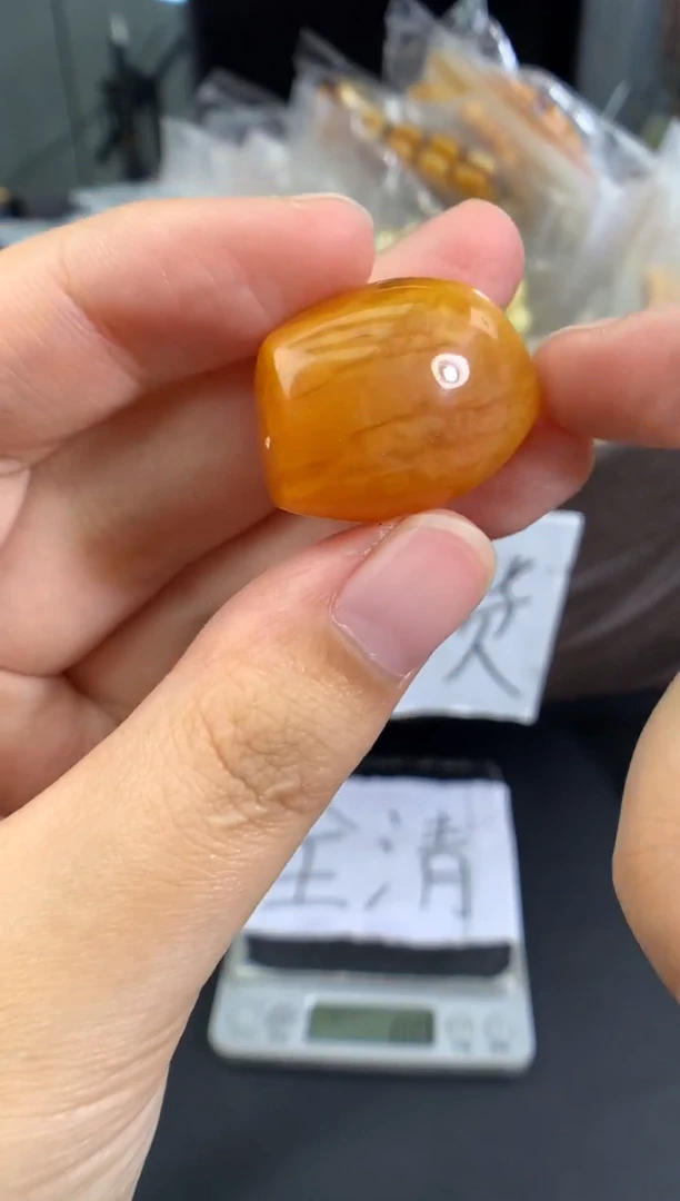 蜜蜡未镶嵌珠宝奇石1