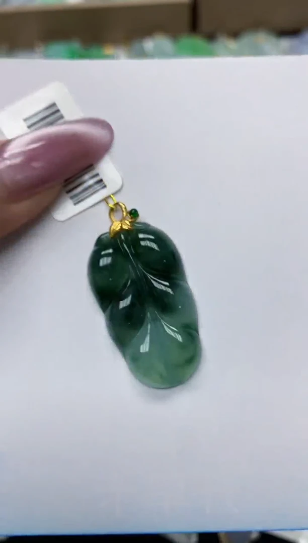 翡翠18K金镶嵌颈饰1111111111
