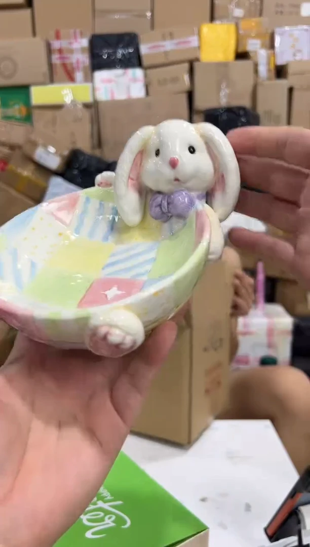 瓷片绿色原盒兔子碗