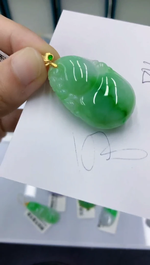 翡翠未镶嵌颈饰翡翠