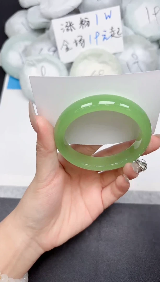 未镶嵌手镯石英质玉05-58.9