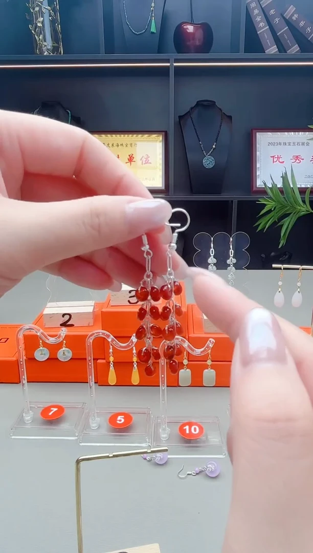 未镶嵌耳钉玛瑙/玉髓323