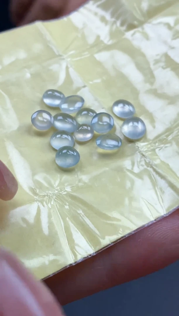 翡翠散珠未镶嵌天然翡翠裸石蛋面30