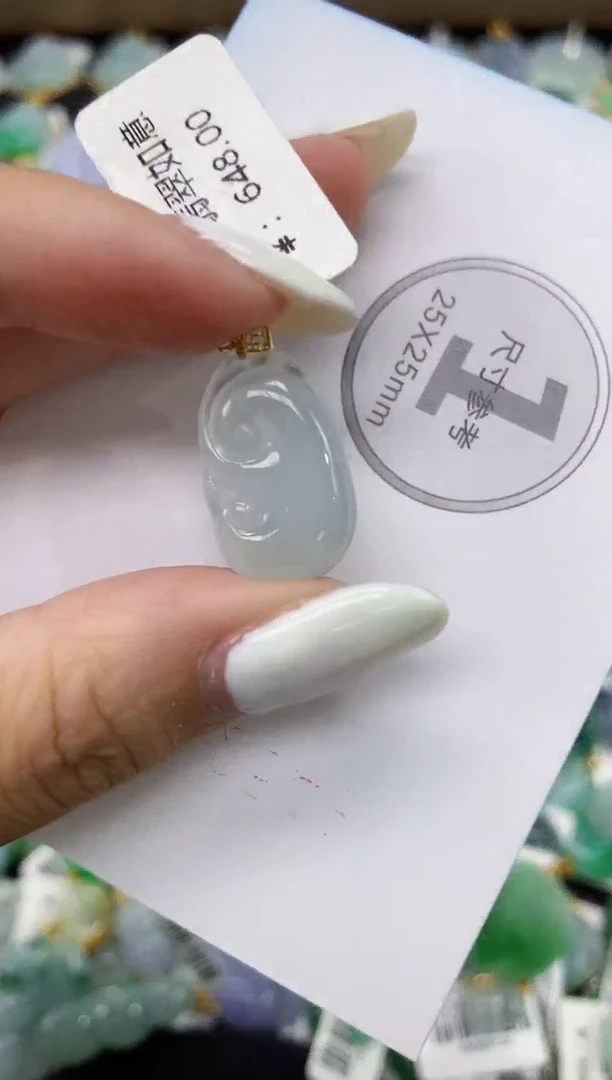 颈饰18K金镶嵌翡翠11111111111