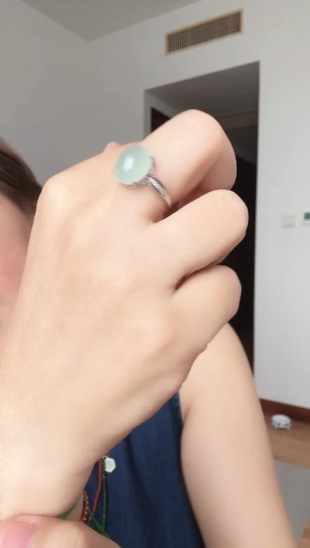 翡翠戒指银S925镶嵌翡翠大葡萄戒指