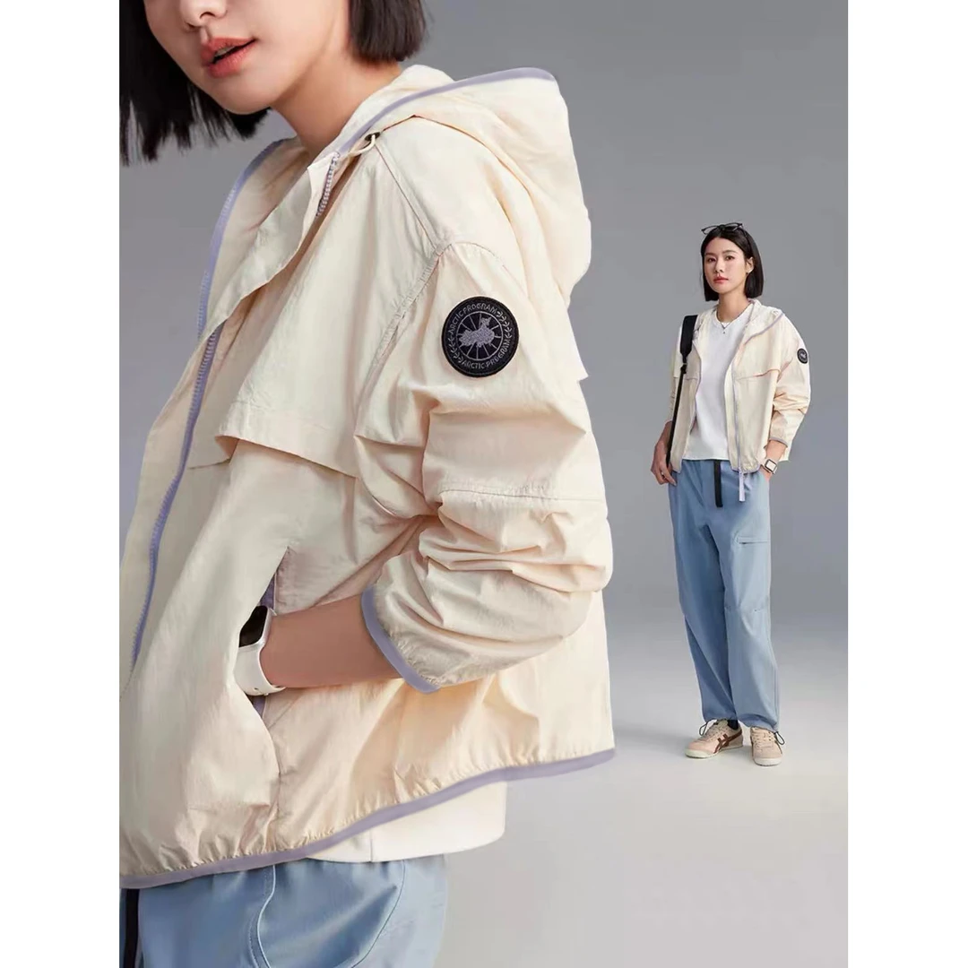 【光线外套】软壳褶皱连帽休闲短外套2025春运动上衣（23288）