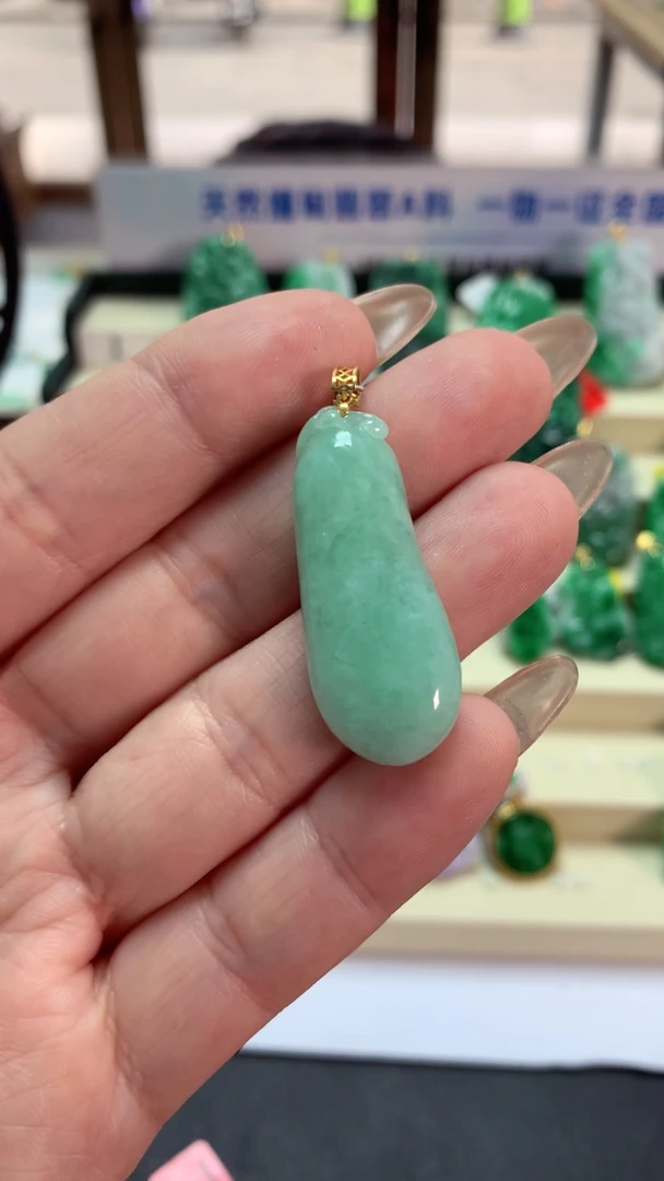 【闪购商品】翡翠吊坠(不含链)18K金镶嵌挂件