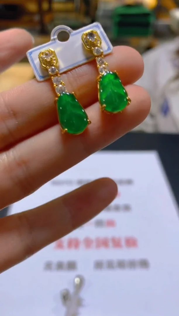 未镶嵌翡翠耳饰多样性发一