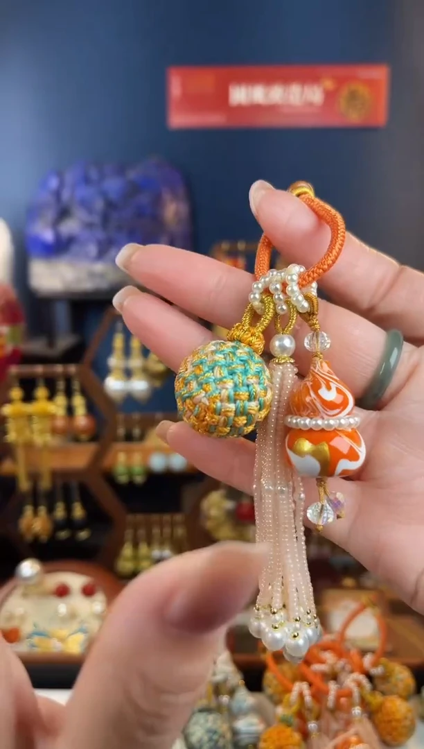 紫**语，橙色大漆葫芦挂件