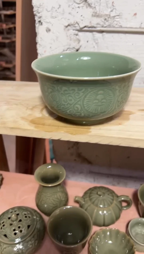 耀州窑菊纹6寸碗