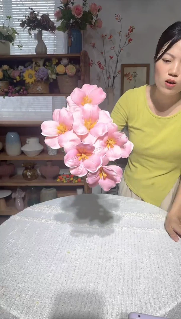 拼手速捡漏福利，8只手感开口郁金香  粉色
