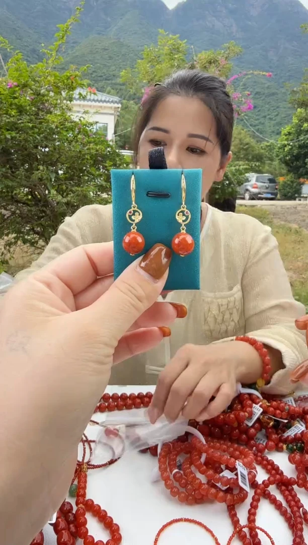 银S925镶嵌耳钩南红玛瑙多样发其一/HS24120168