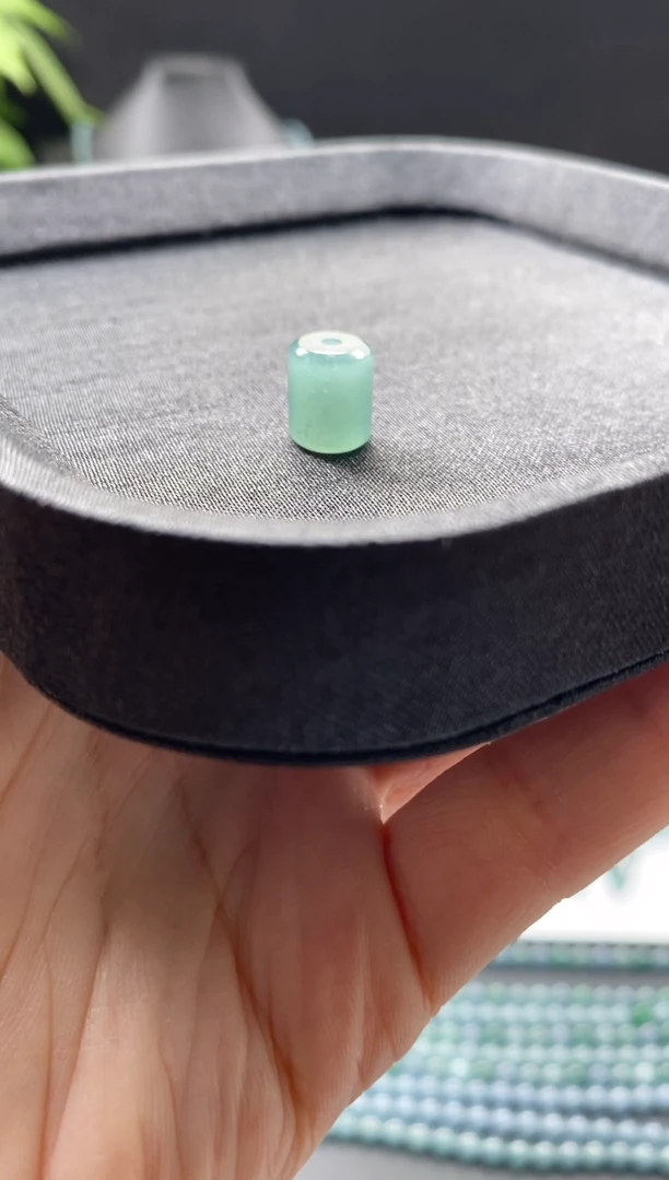 手链翡翠未镶嵌散珠卡10MM桶珠