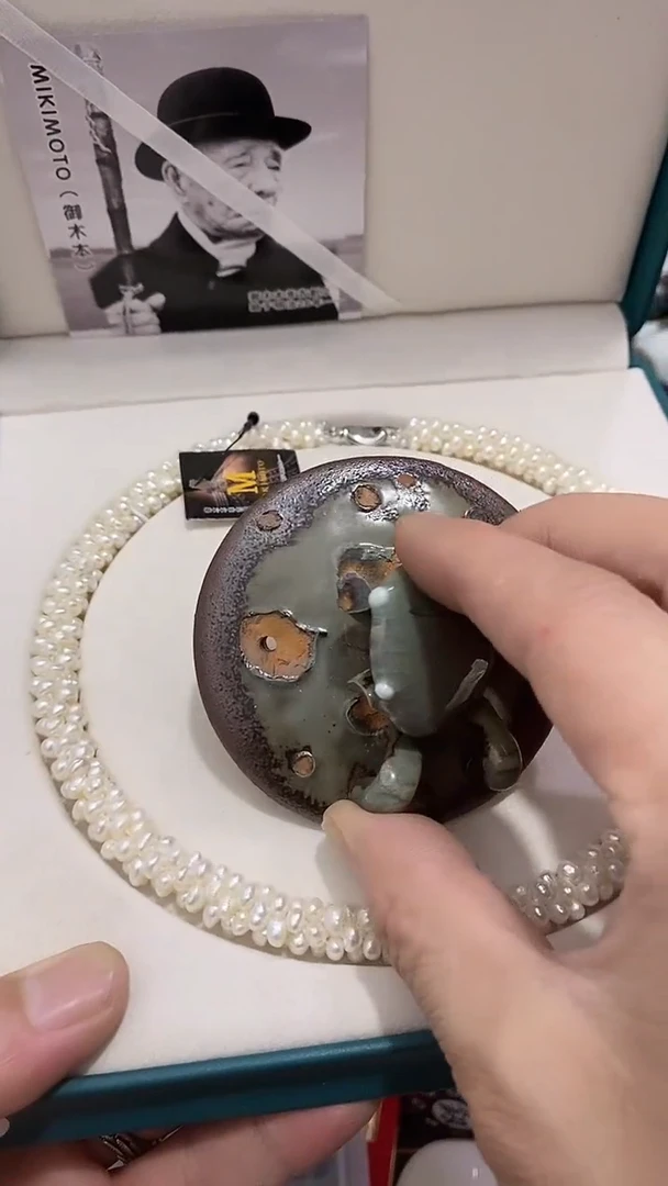 瓷片闪购商品 如图所示