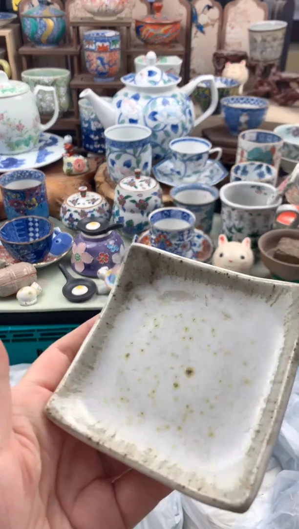 瓷片s****?324号九姑娘工艺品瓷器（2只