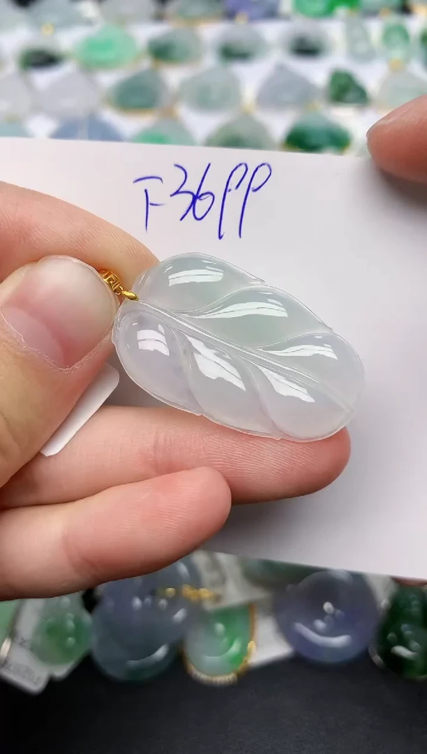 颈饰18K金镶嵌翡翠天然缅甸A货翡翠百元以上9元证书费自理