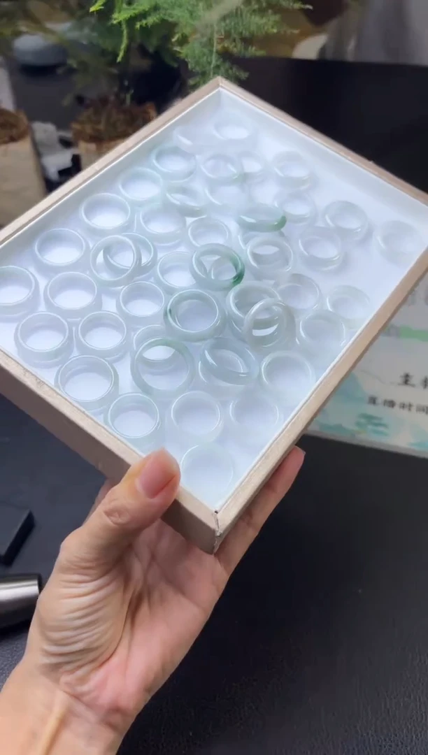 未镶嵌挂件翡翠多样性发一件R703057