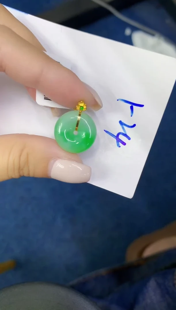 颈饰18K金镶嵌翡翠缅甸天然翡翠A货