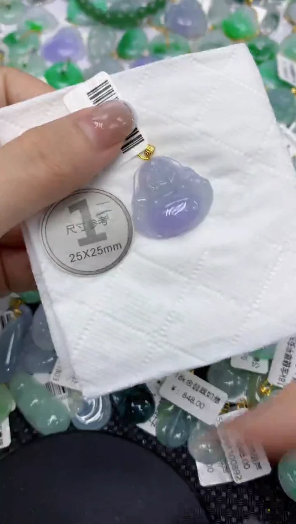 颈饰18K金镶嵌翡翠111111111
