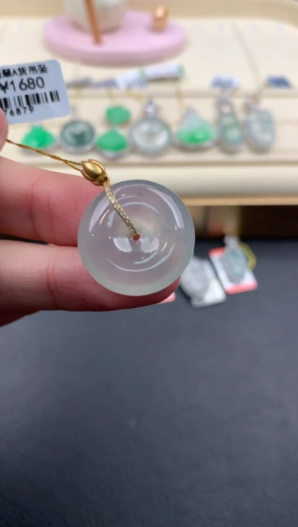 【闪购商品】翡翠颈饰18K金镶嵌D791