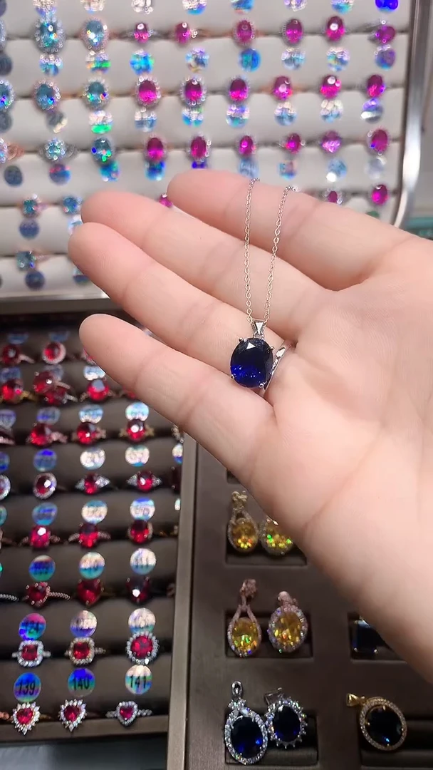 【闪购商品】蓝宝石吊坠(赠链)银S925镶嵌银色10.12