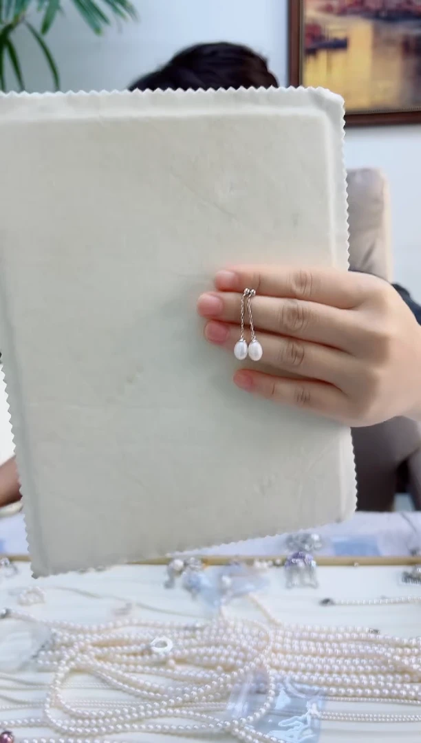 颈饰银S925镶嵌淡水珍珠大风吹耳钉