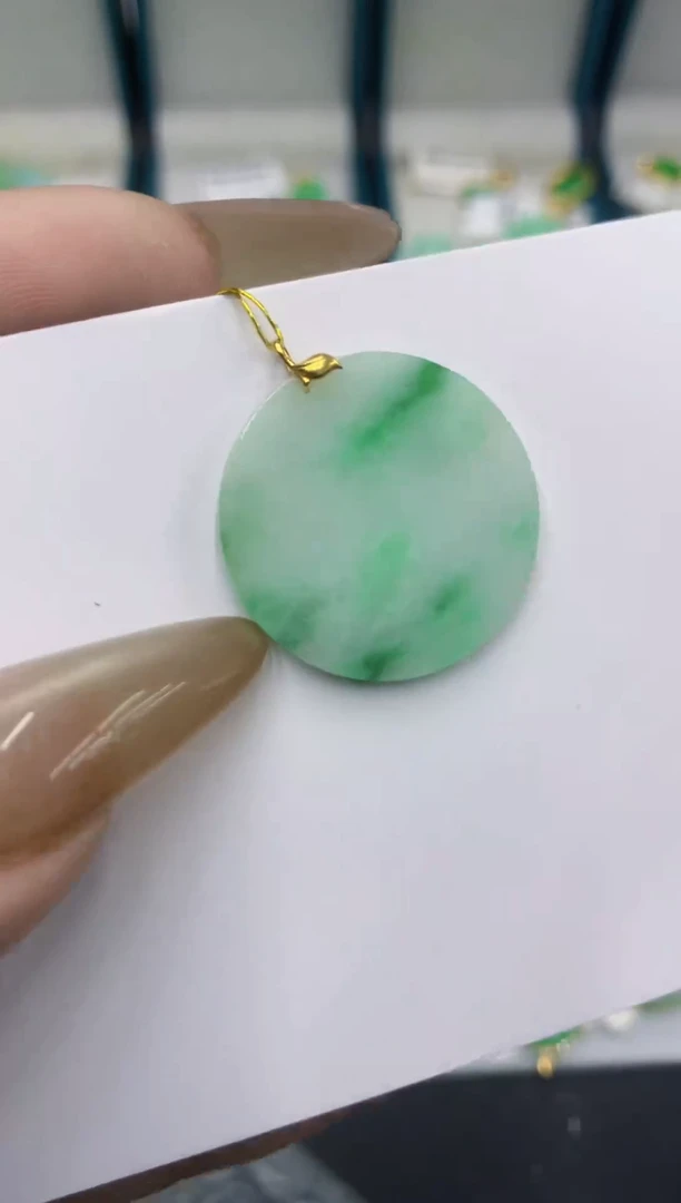 颈饰18K金镶嵌翡翠111111