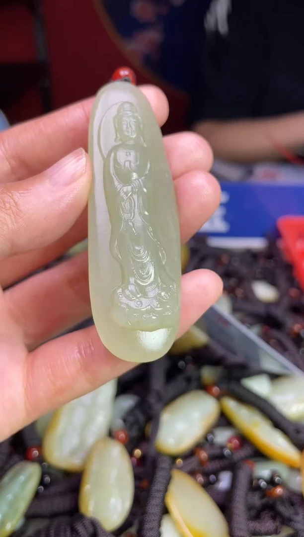 未镶嵌和田玉挂件1
