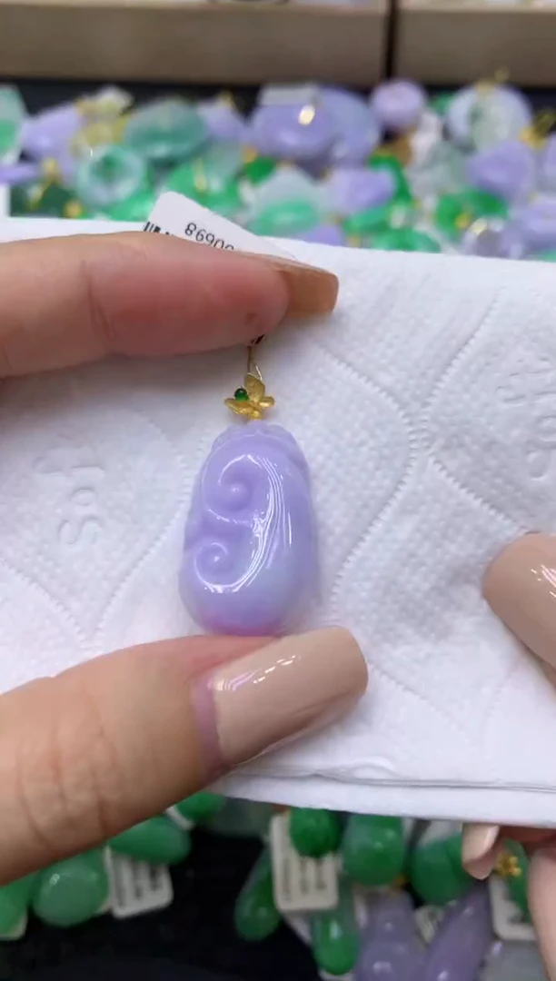 颈饰18K金镶嵌翡翠天然缅甸翡翠A货