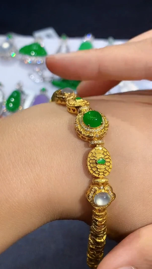 18K金镶嵌手链翡翠SY多样性发其一