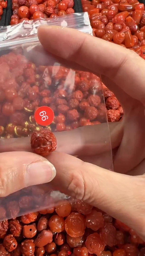 【闪购商品】南红玛瑙颈饰未镶嵌1