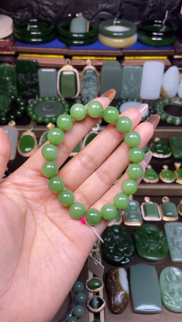 颈饰未镶嵌和田玉粉绿手串卡11