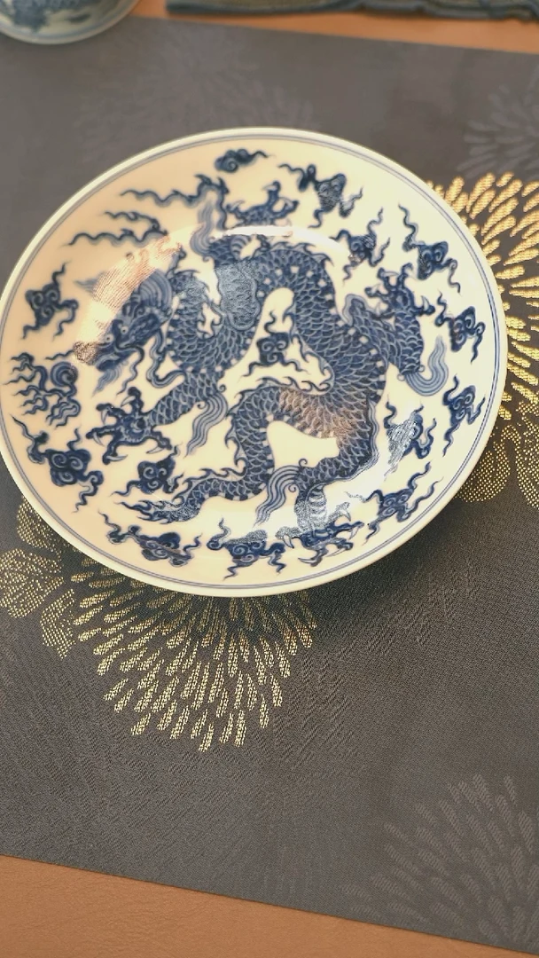 魔**腐仿明青花铠甲龙纹壶承