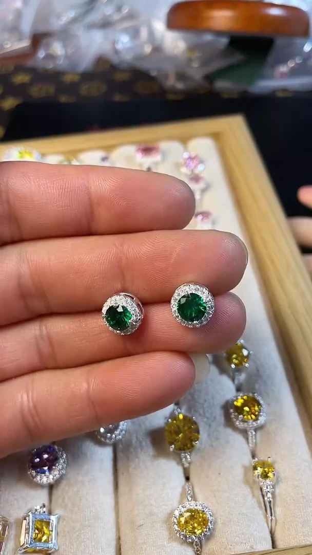 合金合成钻石轻奢女耳钉1.0