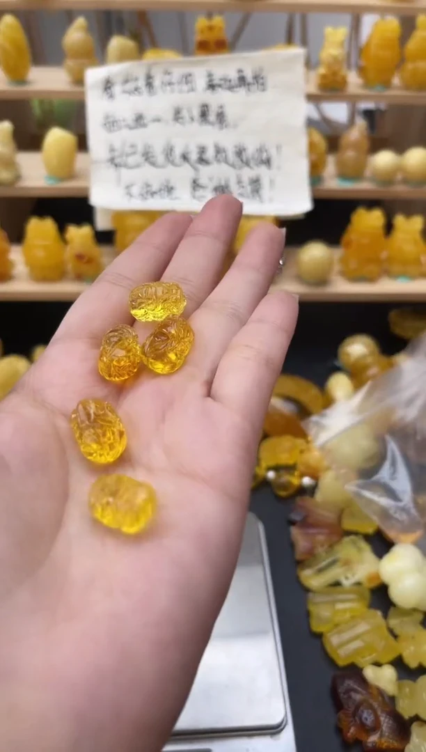 琥珀未镶嵌珠宝奇石010琥珀蜜蜡微瑕多样性随机发其一